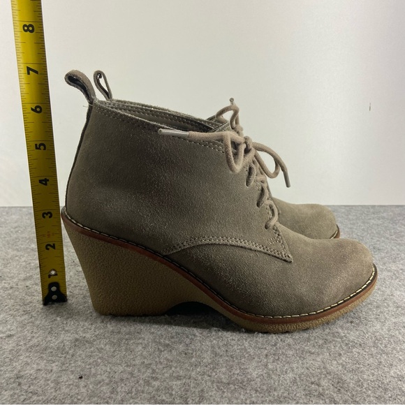 White Mountain Lambert Wedge Ankle Booties in Taupe/Grey Suede Women’s Size 7M - Picture 5 of 8